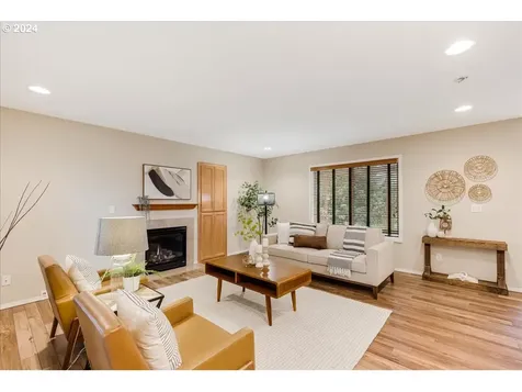 313 W Myrtlewood Street Newberg OR 97132