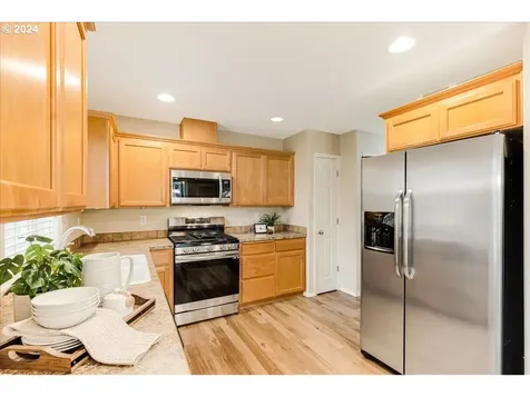 313 W Myrtlewood Street Newberg OR 97132