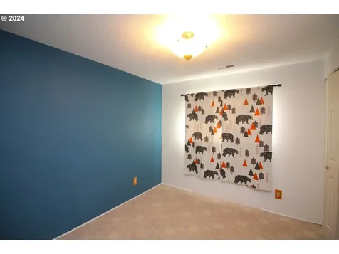 1354 N Nutmeg Street Coquille OR 97423