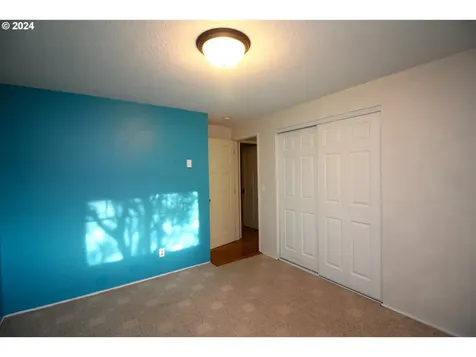 1354 N Nutmeg Street Coquille OR 97423