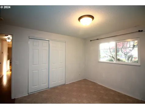 1354 N Nutmeg Street Coquille OR 97423
