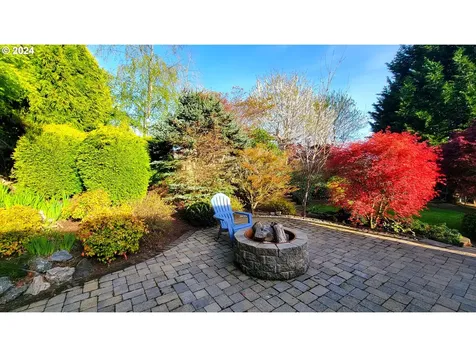 1354 N Nutmeg Street Coquille OR 97423