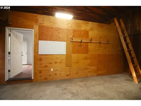 1354 N Nutmeg Street Coquille OR 97423