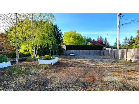 1354 N Nutmeg Street Coquille OR 97423