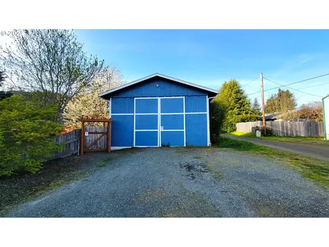 1354 N Nutmeg Street Coquille OR 97423