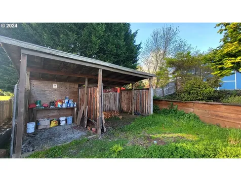 1354 N Nutmeg Street Coquille OR 97423