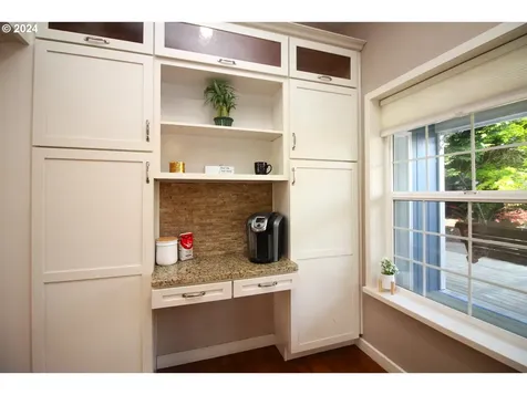 1354 N Nutmeg Street Coquille OR 97423