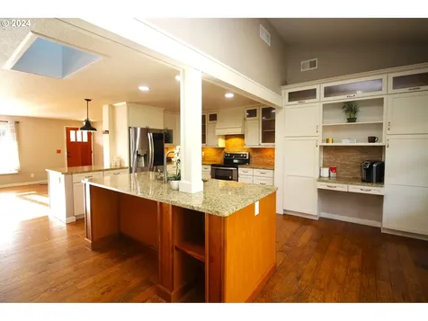1354 N Nutmeg Street Coquille OR 97423