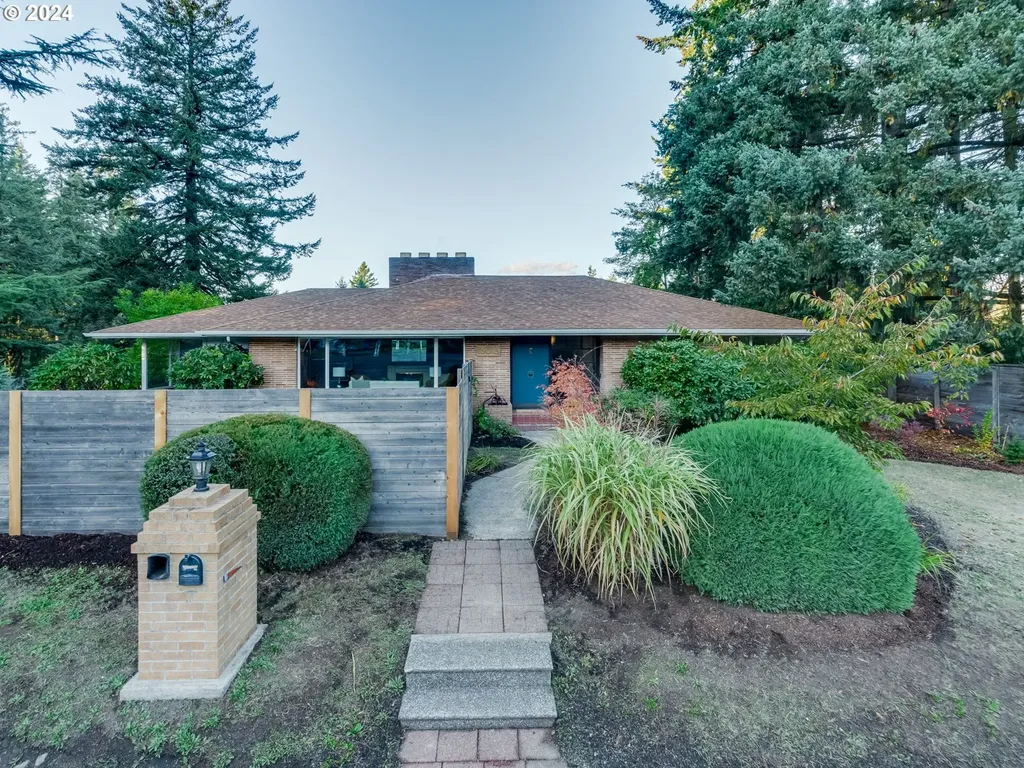 15015 NE Multnomah Street Portland OR 97230