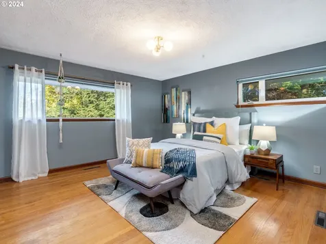 15015 NE Multnomah Street Portland OR 97230