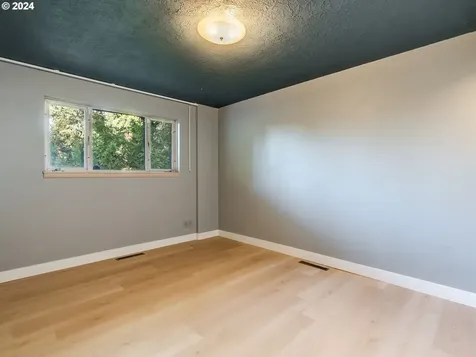 15015 NE Multnomah Street Portland OR 97230