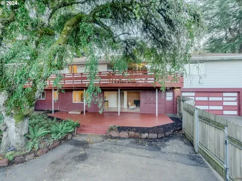 15015 NE Multnomah Street Portland OR 97230