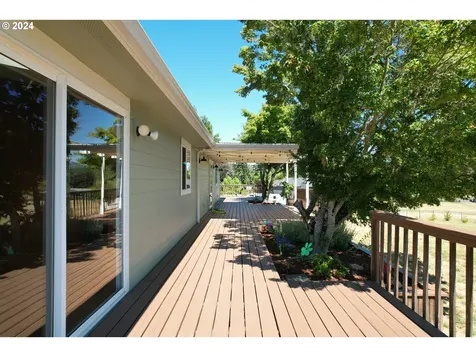 252 Lupine Lane Roseburg OR 97471
