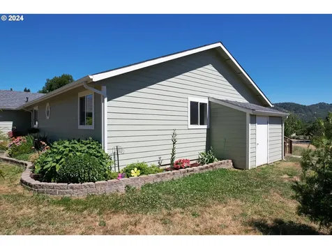 252 Lupine Lane Roseburg OR 97471