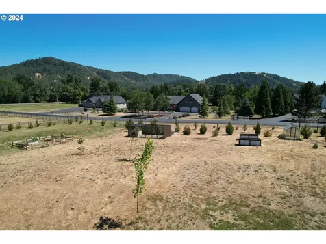 252 Lupine Lane Roseburg OR 97471