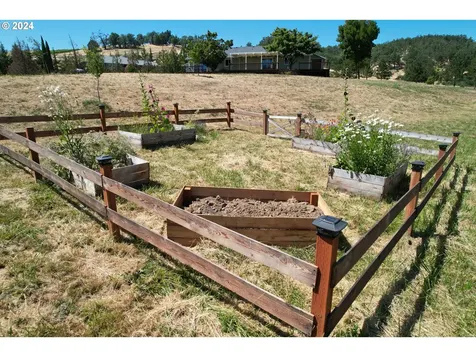 252 Lupine Lane Roseburg OR 97471