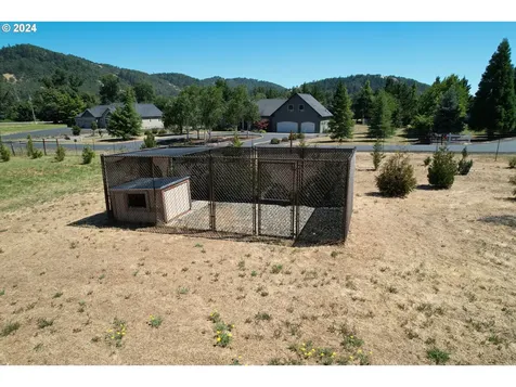 252 Lupine Lane Roseburg OR 97471