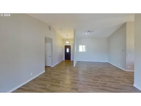 252 Lupine Lane Roseburg OR 97471