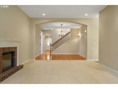 2078 Se Rhododendron Avenue Dallas OR 97338