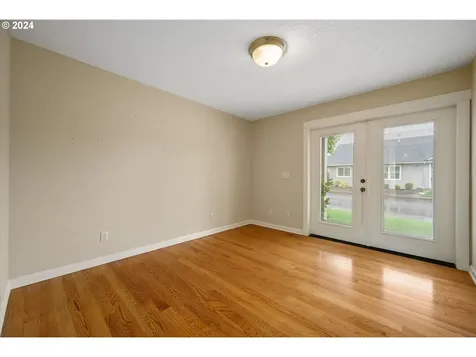 2078 Se Rhododendron Avenue Dallas OR 97338
