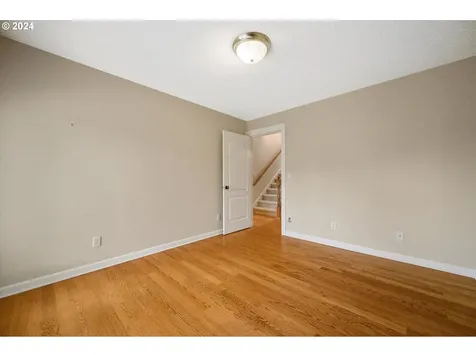 2078 Se Rhododendron Avenue Dallas OR 97338