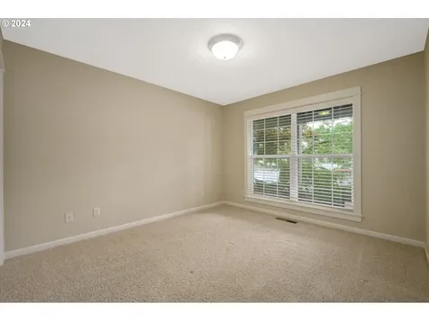 2078 Se Rhododendron Avenue Dallas OR 97338