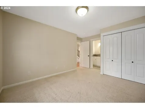 2078 Se Rhododendron Avenue Dallas OR 97338