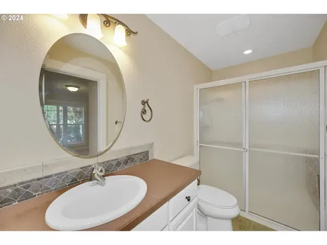 2078 Se Rhododendron Avenue Dallas OR 97338