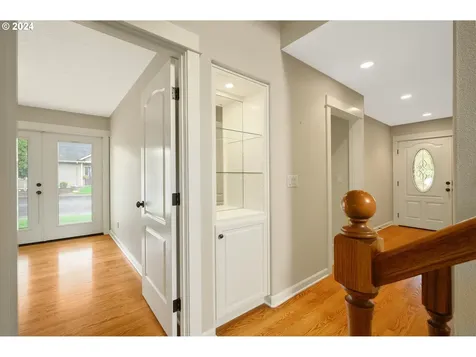 2078 Se Rhododendron Avenue Dallas OR 97338