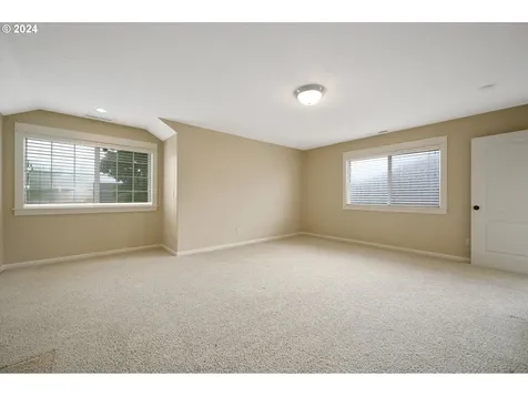 2078 Se Rhododendron Avenue Dallas OR 97338