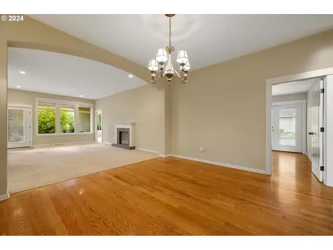 2078 Se Rhododendron Avenue Dallas OR 97338
