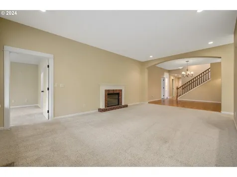 2078 Se Rhododendron Avenue Dallas OR 97338
