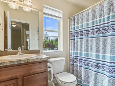 16159 Se Blooming Lane Clackamas OR 97015