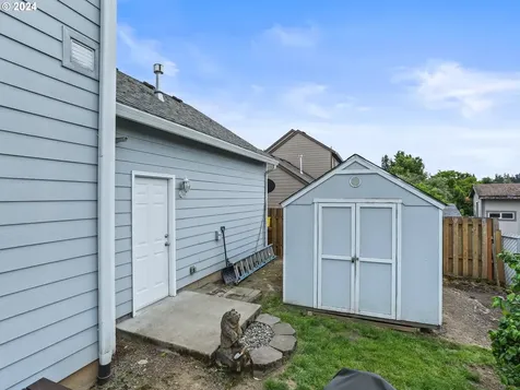 16159 Se Blooming Lane Clackamas OR 97015