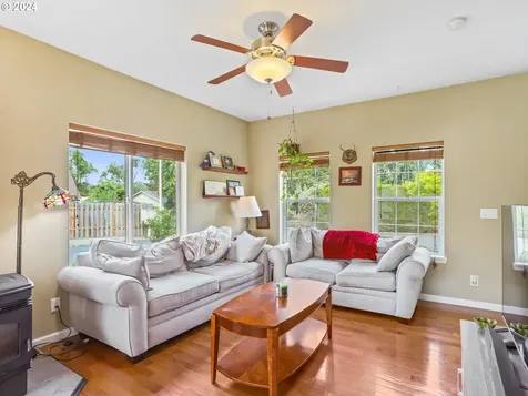 16159 Se Blooming Lane Clackamas OR 97015