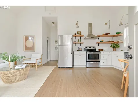 6304 N Curtis Avenue Portland OR 97217