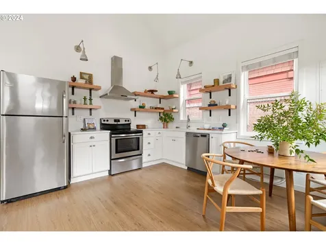6304 N Curtis Avenue Portland OR 97217