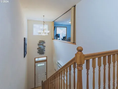 5582 L Street Washougal WA 98671