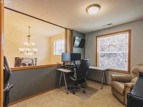 5582 L Street Washougal WA 98671