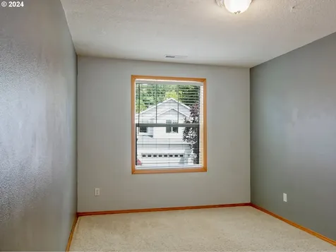 5582 L Street Washougal WA 98671