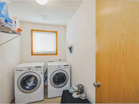 5582 L Street Washougal WA 98671