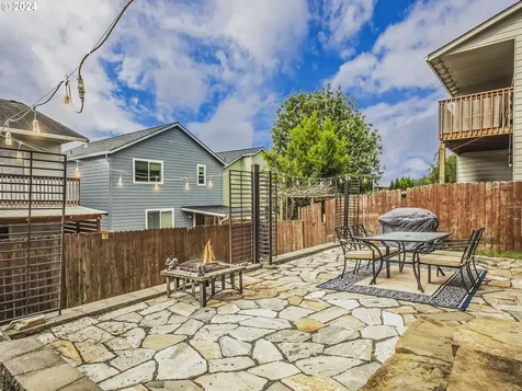 5582 L Street Washougal WA 98671