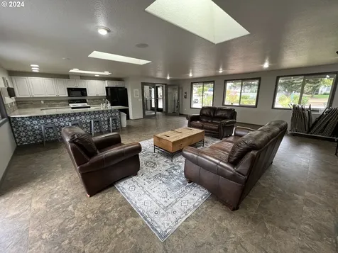 5582 L Street Washougal WA 98671