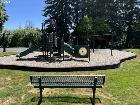 5582 L Street Washougal WA 98671
