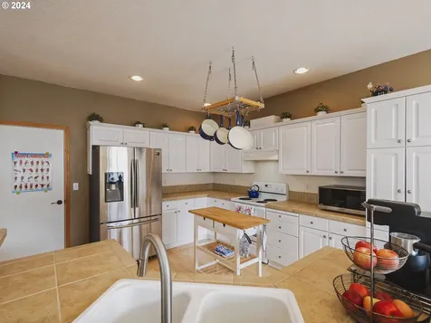 5582 L Street Washougal WA 98671