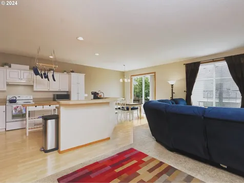5582 L Street Washougal WA 98671