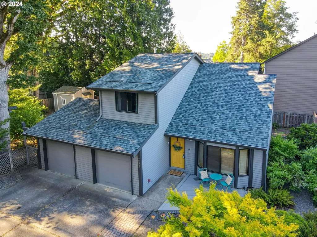 242 Sw Meadow Drive Beaverton OR 97006
