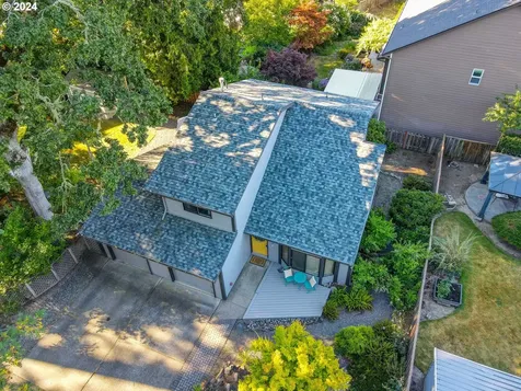 242 Sw Meadow Drive Beaverton OR 97006