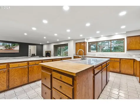 17581 S Carus Road Beavercreek OR 97004