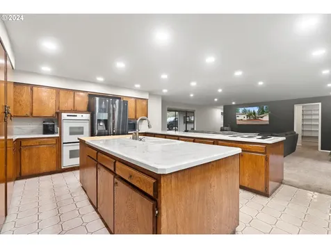 17581 S Carus Road Beavercreek OR 97004